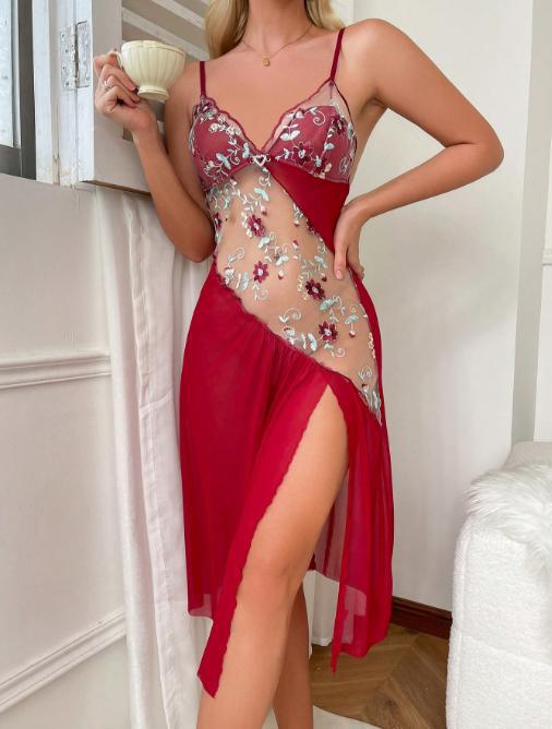 Women Sexy Sexy Hollow Irregular Embroidery Nightdress