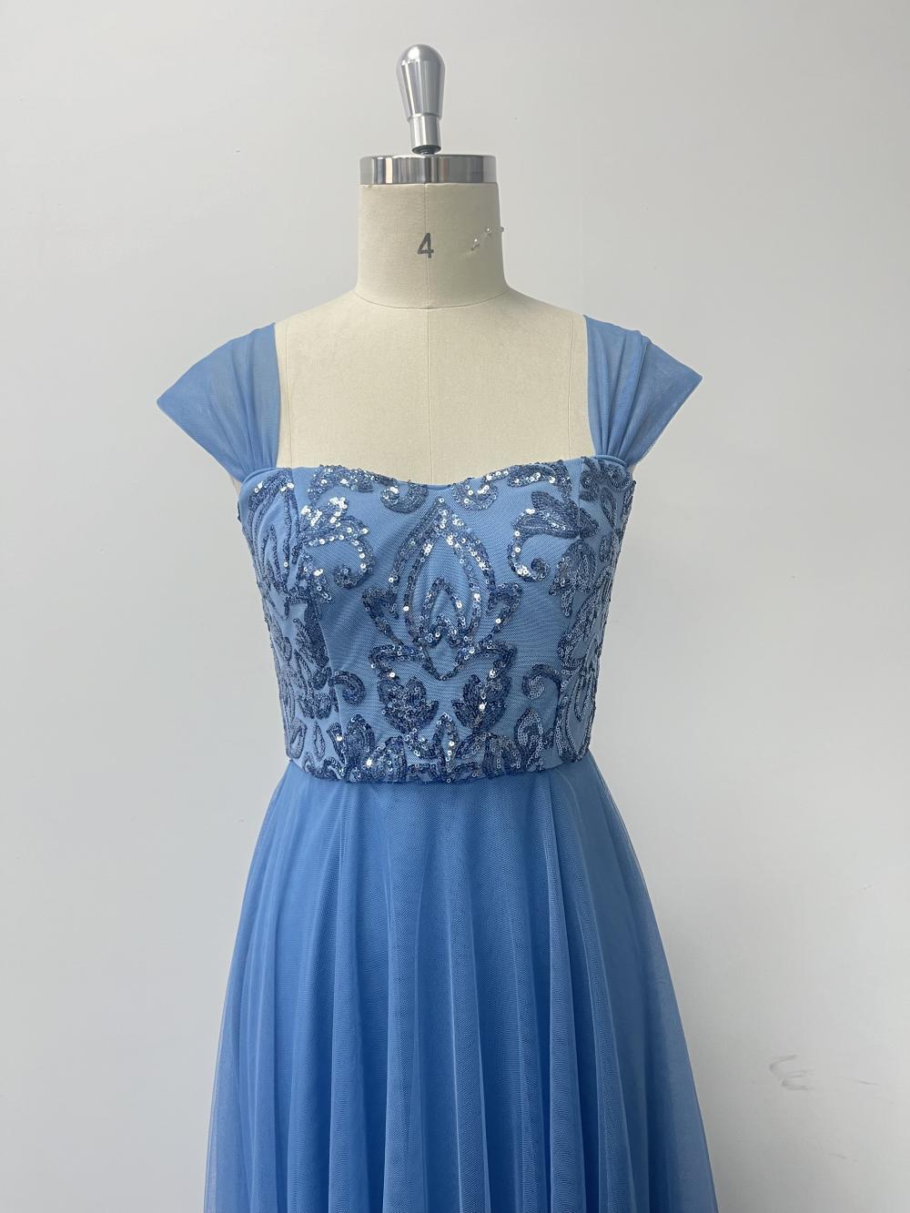 Women embroidered mesh v-neck backless evening dress