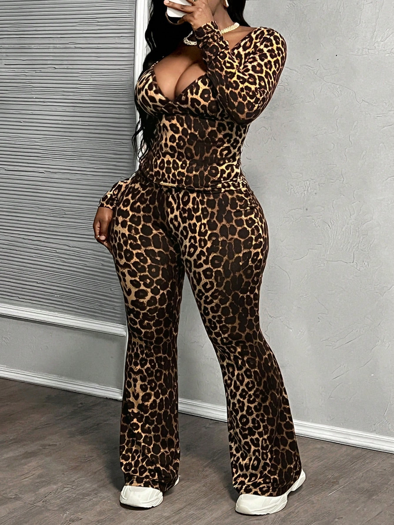 Women Leopard Print Long Sleeve V Neck Top and Wide Leg PantsTwo Piece Set