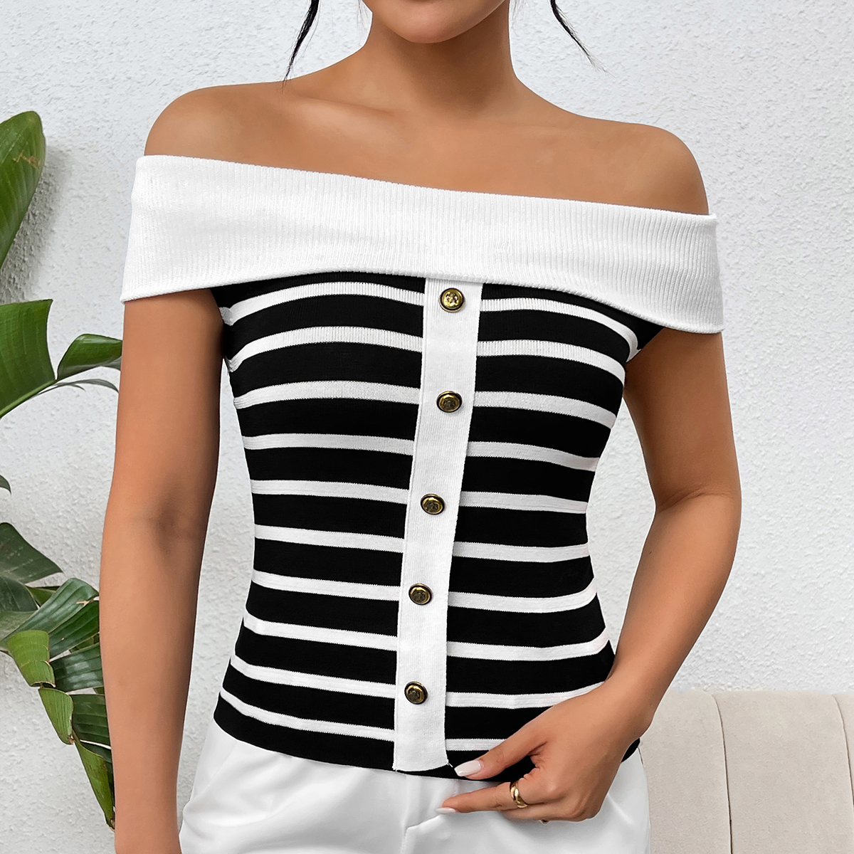 Spring/Summer Women's Fashion Long-Sleeve Striped Off-Shoulder Knit Top