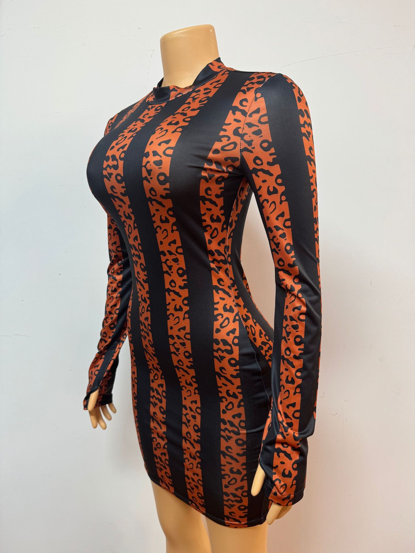 Striped Print Sexy Round Neck Long-Sleeve Bodycon Dress