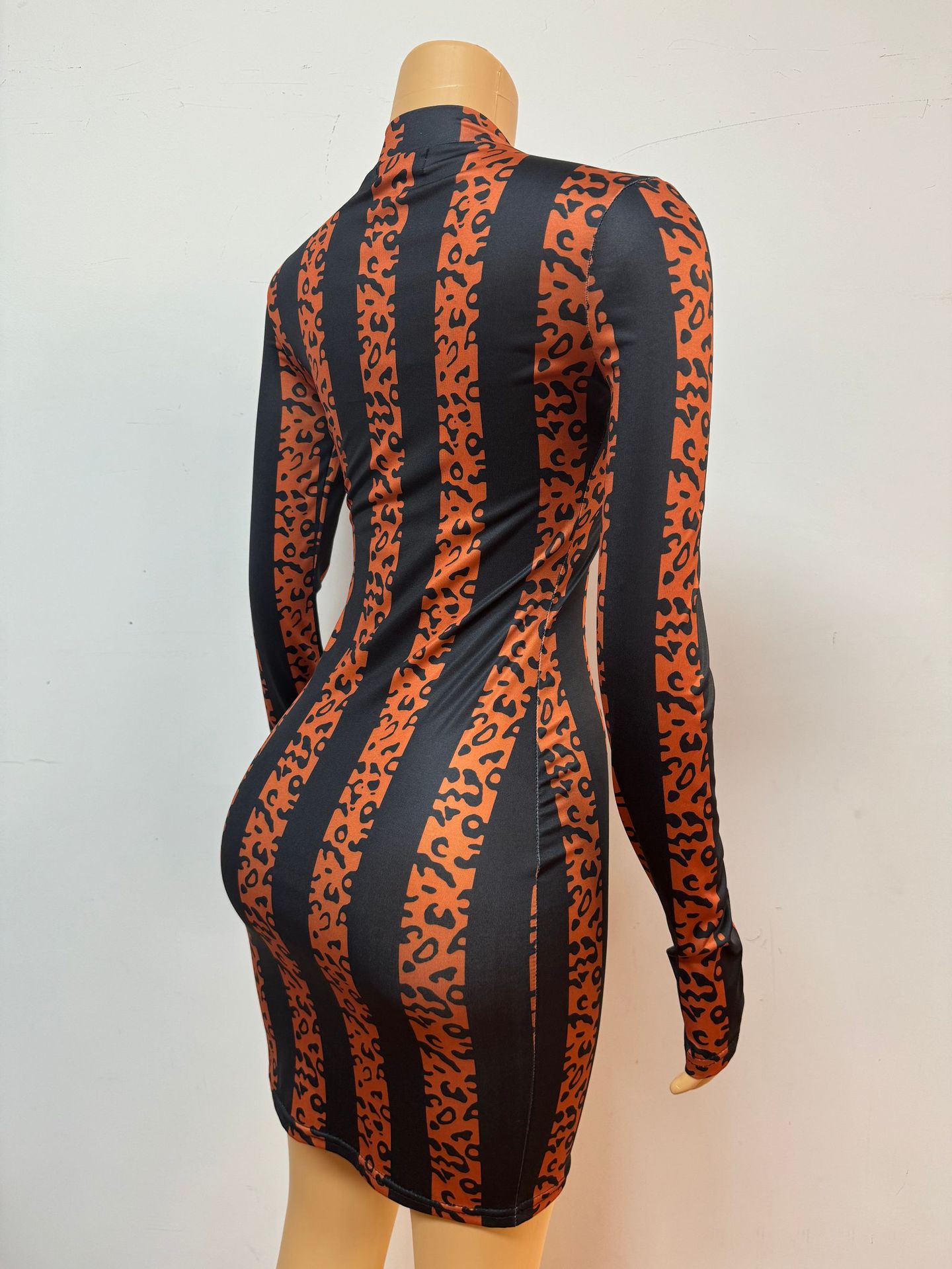 Striped Print Sexy Round Neck Long-Sleeve Bodycon Dress