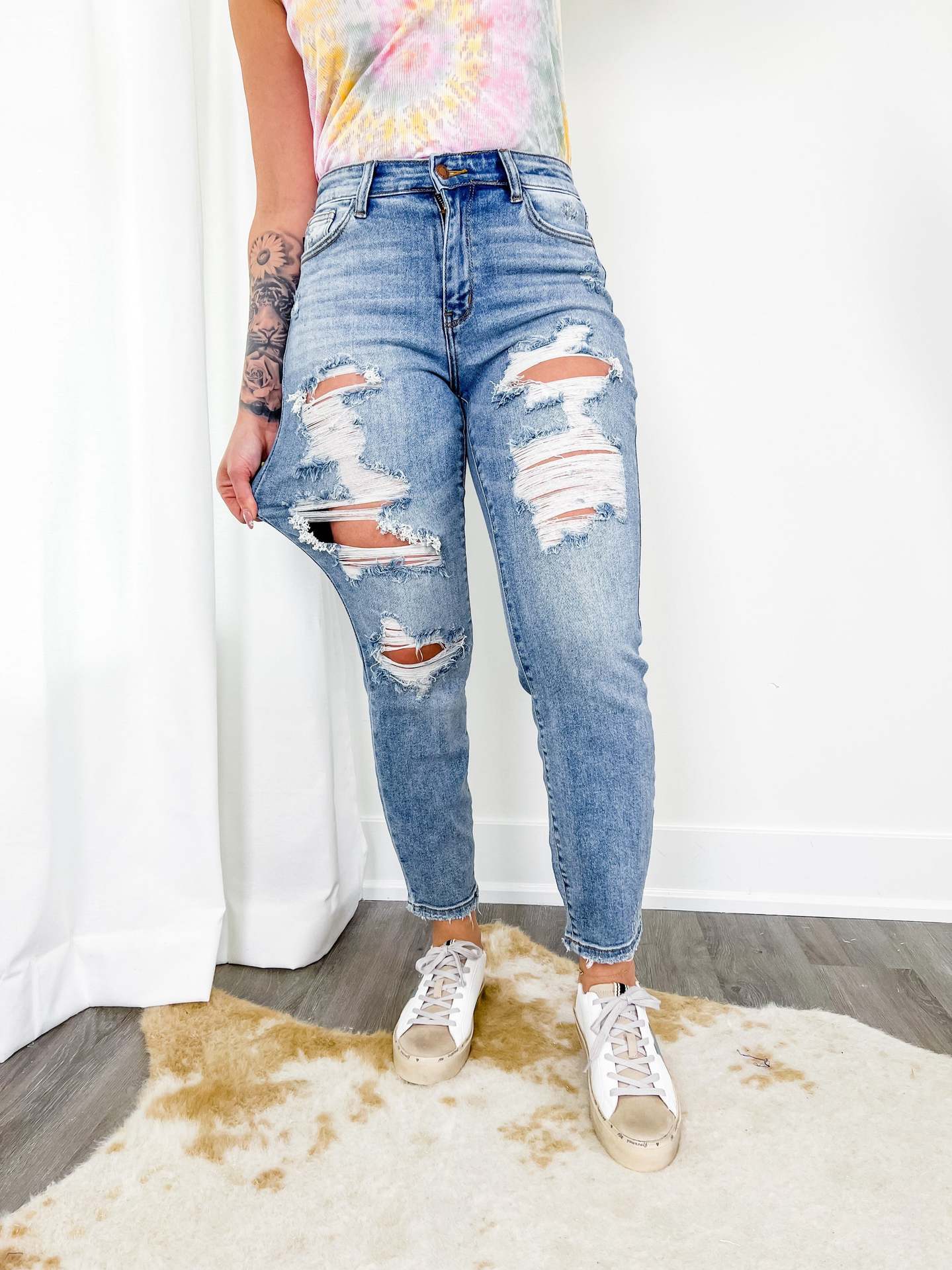 Light Color Tight Ripped Mid-Waist Denim Pants Streetwear