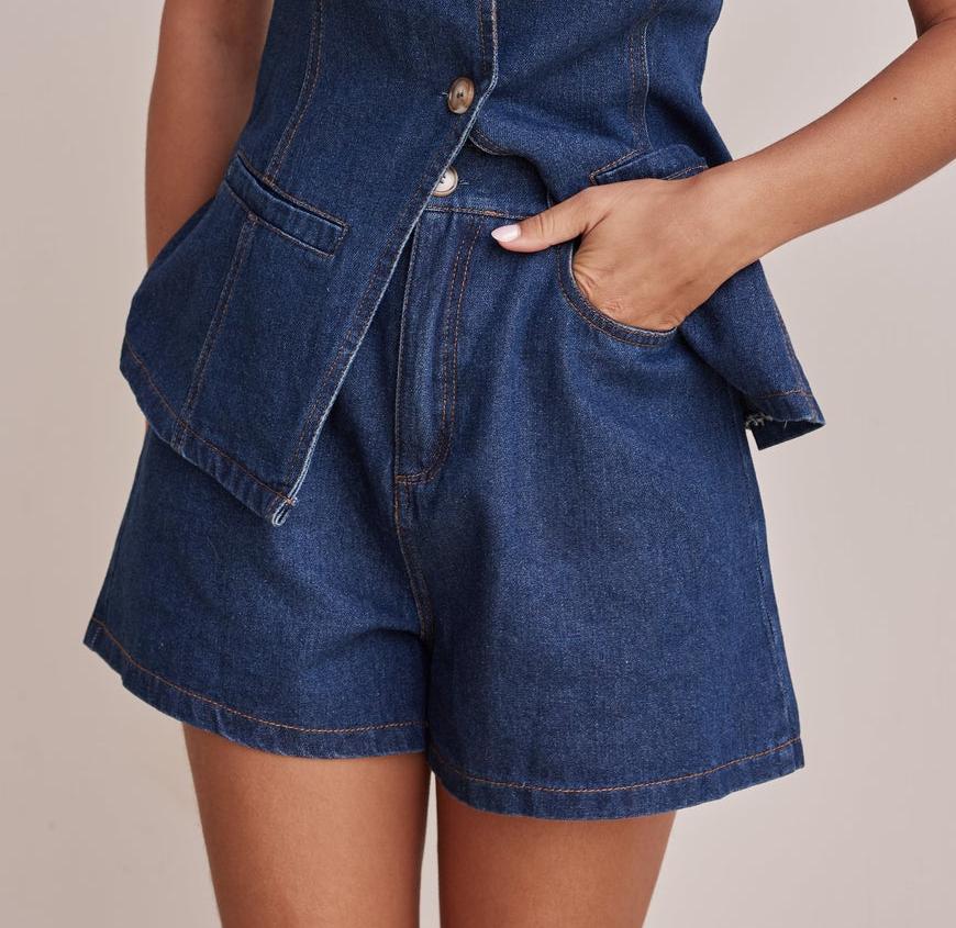 Spring/Summer Fashion Sleeveless Slim Waist Vest High-Waist Loose Denim Shorts Set