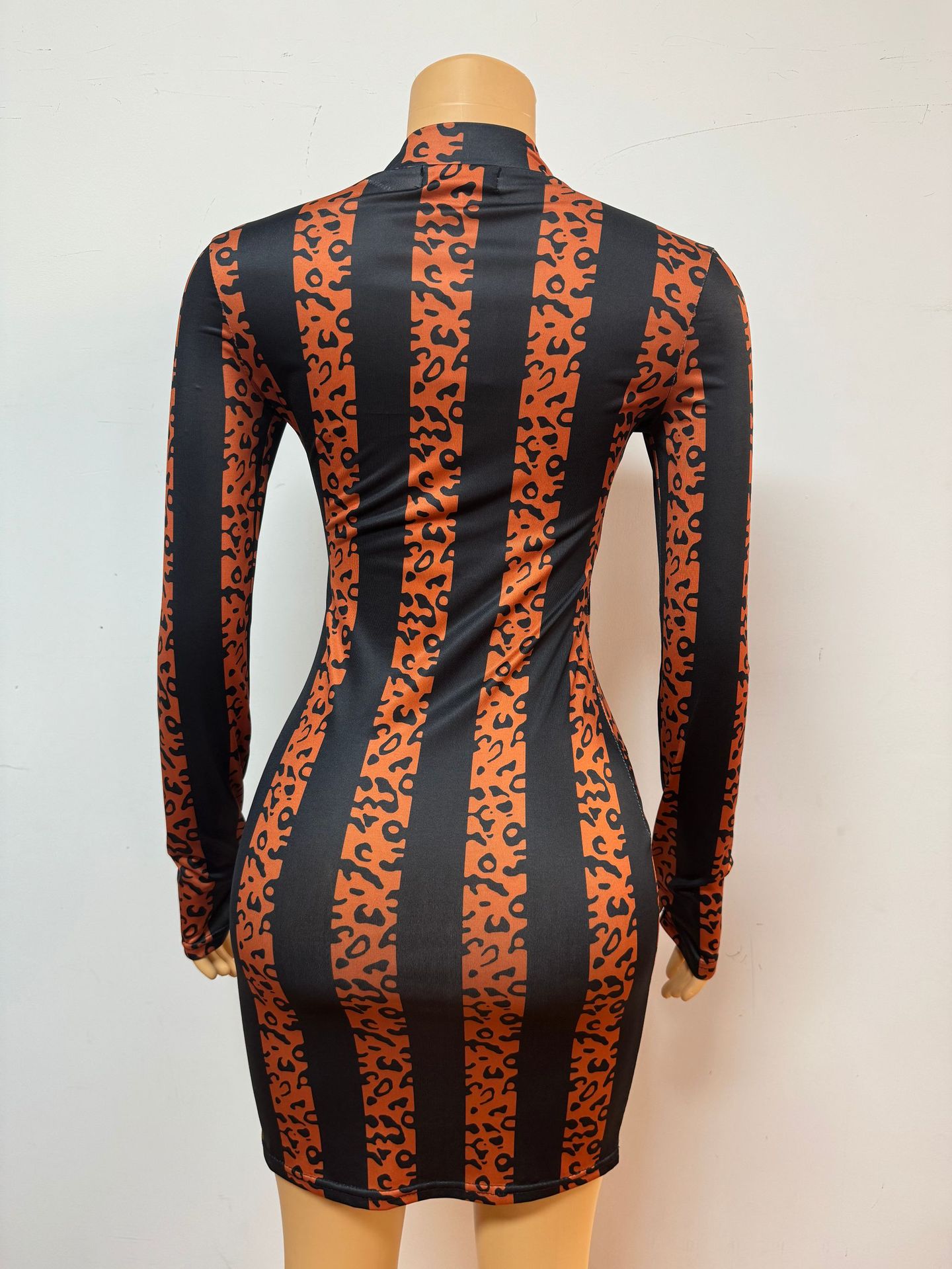 Striped Print Sexy Round Neck Long-Sleeve Bodycon Dress