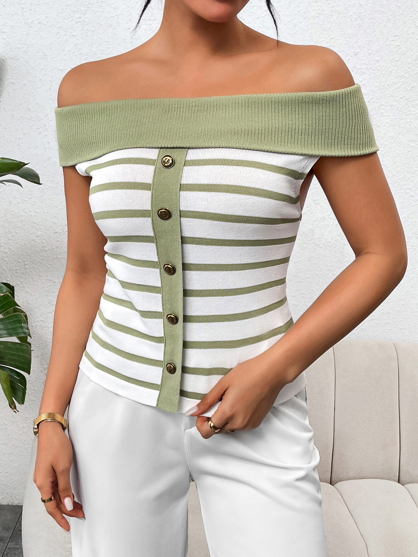 Spring/Summer Women's Fashion Long-Sleeve Striped Off-Shoulder Knit Top