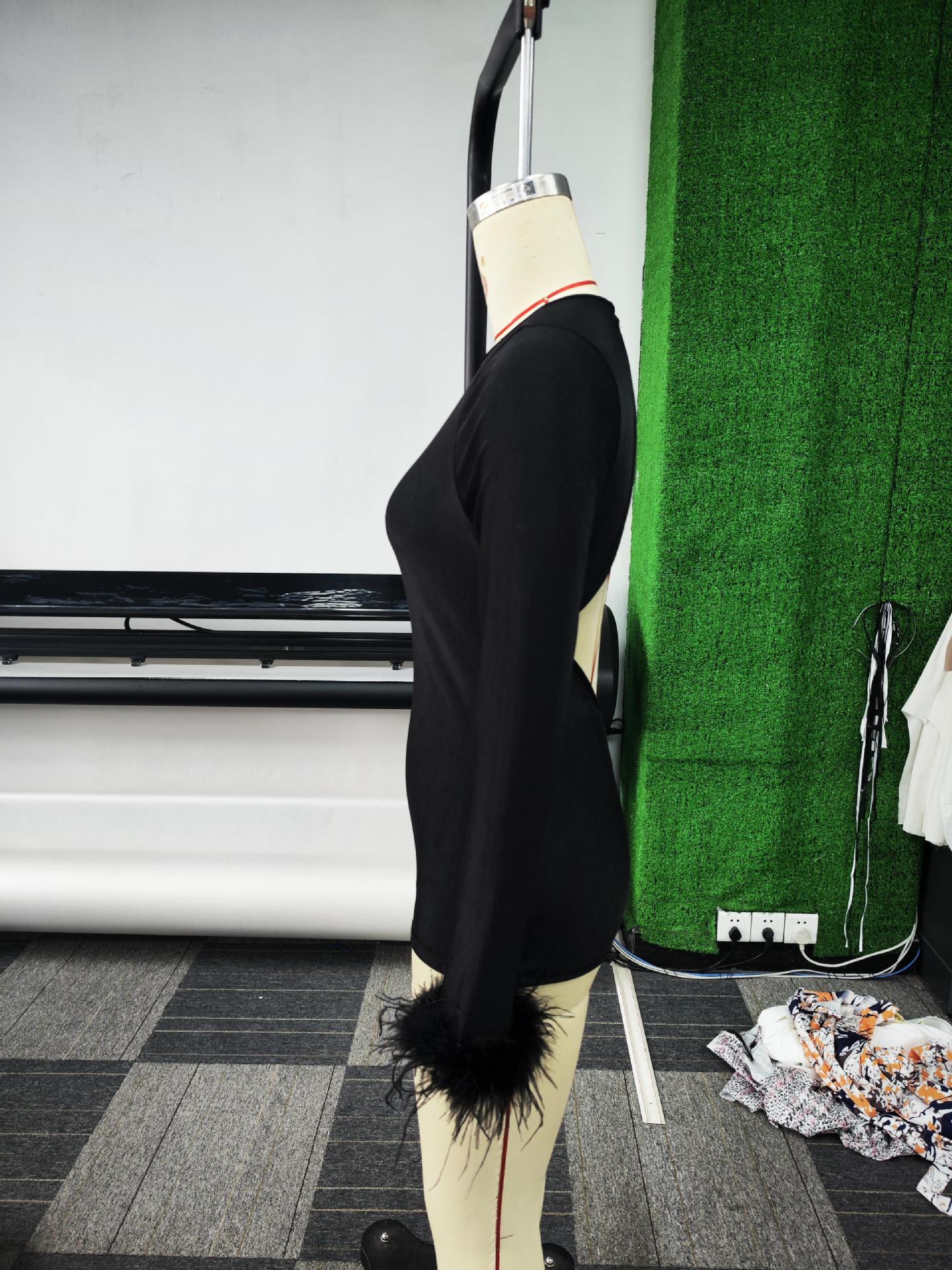 Women's Spring/Summer Round Neck Long-Sleeve Feather Short Romper